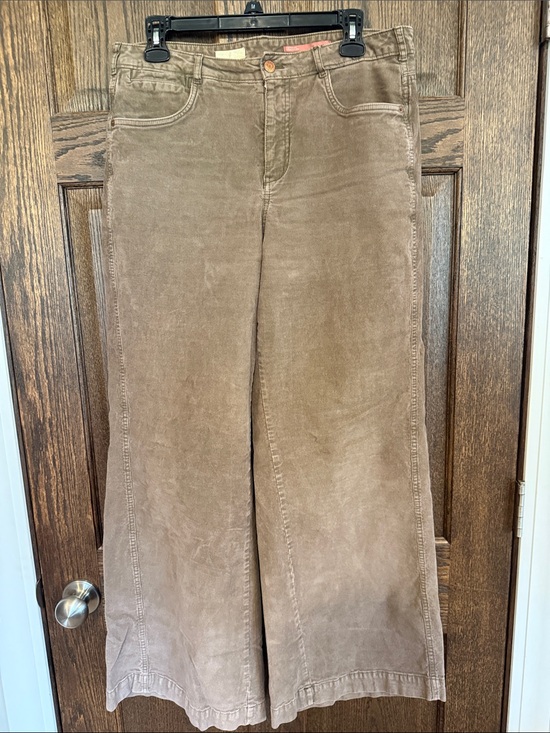 Pilcro Denim - Pilcro Wide-Leg Baggy Corduroy Jeans in Light Brown Size 31
